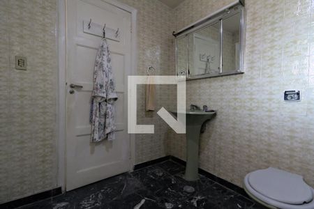 Casa à venda com 240m², 2 quartos e 3 vagas Casa à venda com 240m², 2 quartos e 3 vagasBanheiro da Suíte