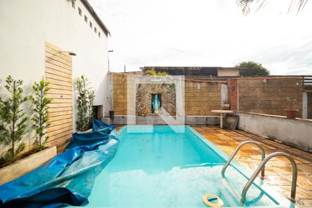 Casa à venda com 120m², 2 quartos e 7 vagasPiscina