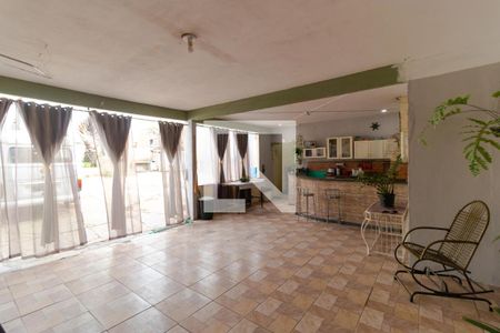 Casa à venda com 120m², 2 quartos e 7 vagasChurrasqueira