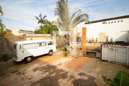 Casa à venda com 120m², 2 quartos e 7 vagasQuintal