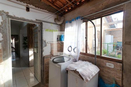 Casa à venda com 120m², 2 quartos e 7 vagasÁrea de Serviço