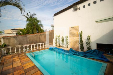 Casa à venda com 120m², 2 quartos e 7 vagasPiscina