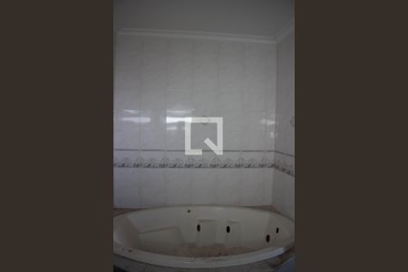 Casa para alugar com 400m², 3 quartos e 4 vagas Casa para alugar com 400m², 3 quartos e 4 vagasBanheiro da Suíte 1