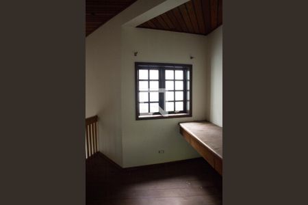 Casa para alugar com 400m², 3 quartos e 4 vagas Casa para alugar com 400m², 3 quartos e 4 vagasEscadaria