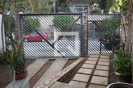 Casa para alugar com 400m², 3 quartos e 4 vagas Casa para alugar com 400m², 3 quartos e 4 vagasGaragem