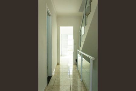 Casa de condomínio para alugar com 125m², 3 quartos e 2 vagas Casa de condomínio para alugar com 125m², 3 quartos e 2 vagasCorredor