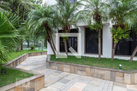 Apartamento à venda com 264m², 3 quartos e 4 vagas Apartamento à venda com 264m², 3 quartos e 4 vagasFachada