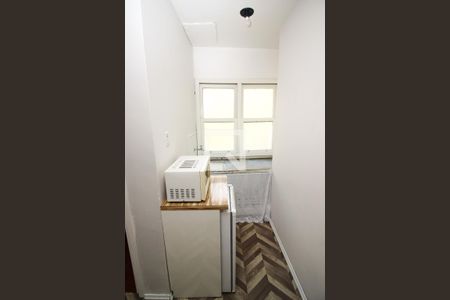 Sala - cozinha de kitnet/studio para alugar com 1 quarto, 28m² em Centro Histórico, Porto Alegre