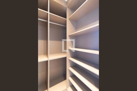 Apartamento para alugar com 58m², 2 quartos e 1 vagaCloset do Quarto 2