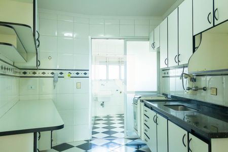 Apartamento para alugar com 82m², 2 quartos e 2 vagasCozinha