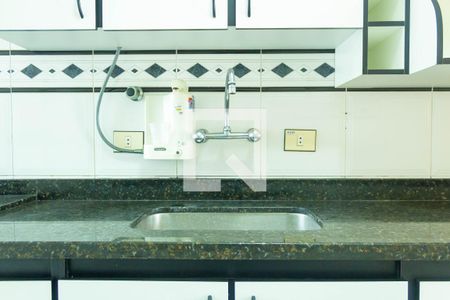 Apartamento para alugar com 82m², 2 quartos e 2 vagasCozinha