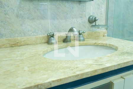 Apartamento para alugar com 82m², 2 quartos e 2 vagasBanheiro Suíte 