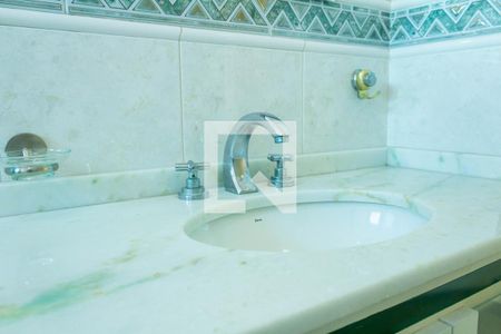 Apartamento para alugar com 82m², 2 quartos e 2 vagasBanheiro