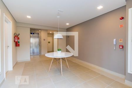 Studio à venda com 26m², 1 quarto e sem vaga Studio à venda com 26m², 1 quarto e sem vagaHall