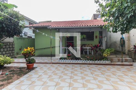 Casa à venda com 244m², 2 quartos e 2 vagasQuintal