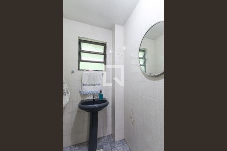 Casa à venda com 244m², 2 quartos e 2 vagasLavabo 2