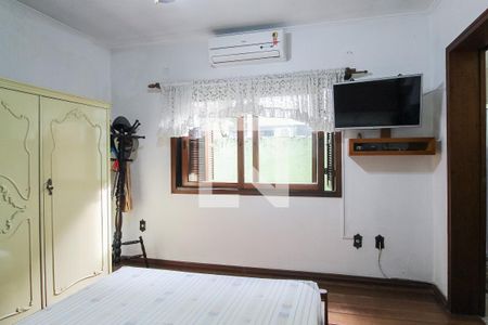 Casa à venda com 244m², 2 quartos e 2 vagasSuíte 2