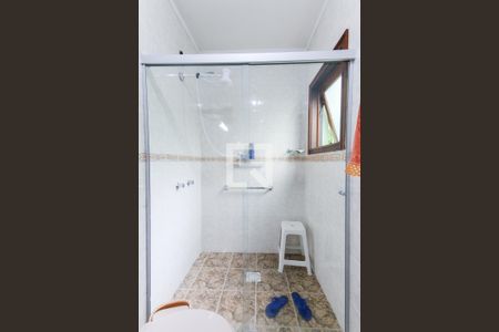 Casa à venda com 244m², 2 quartos e 2 vagasBanheiro da suíte 1