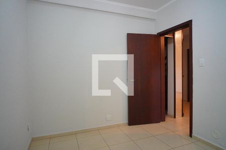 Entrada de casa à venda com 4 quartos, 314m² em Vila Jardim, Porto Alegre