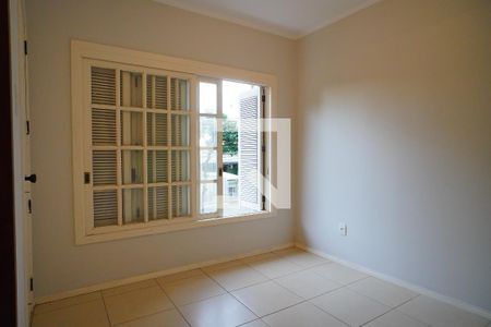 Casa à venda com 314m², 4 quartos e 4 vagasSuíte