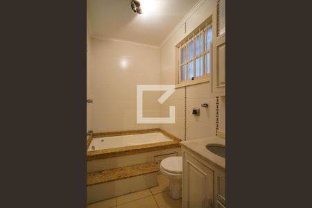 Casa à venda com 314m², 4 quartos e 4 vagasBanheiro da Suíte