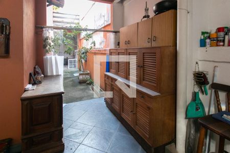 Casa de condomínio à venda com 346m², 4 quartos e 5 vagas Casa de condomínio à venda com 346m², 4 quartos e 5 vagasÁrea de Serviço