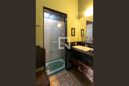 Casa de condomínio à venda com 346m², 4 quartos e 5 vagas Casa de condomínio à venda com 346m², 4 quartos e 5 vagasBanheiro da Suíte 1