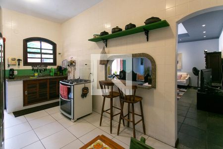 Casa de condomínio à venda com 346m², 4 quartos e 5 vagas Casa de condomínio à venda com 346m², 4 quartos e 5 vagasCozinha