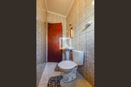 Casa à venda com 119m², 2 quartos e 2 vagas Casa à venda com 119m², 2 quartos e 2 vagasEdícula -Banheiro