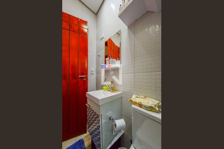 Casa à venda com 119m², 2 quartos e 2 vagas Casa à venda com 119m², 2 quartos e 2 vagasBanheiro