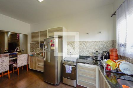 Casa à venda com 119m², 2 quartos e 2 vagas Casa à venda com 119m², 2 quartos e 2 vagasCozinha