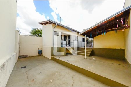 Casa à venda com 119m², 2 quartos e 2 vagas Casa à venda com 119m², 2 quartos e 2 vagasQuintal