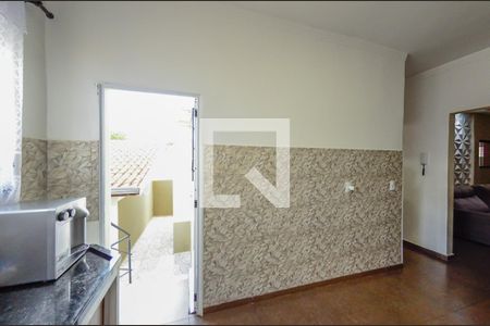 Casa à venda com 119m², 2 quartos e 2 vagas Casa à venda com 119m², 2 quartos e 2 vagasCozinha