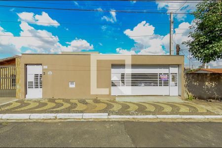 Casa à venda com 119m², 2 quartos e 2 vagas Casa à venda com 119m², 2 quartos e 2 vagasFachada