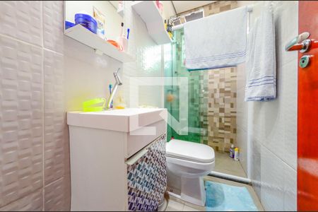 Casa à venda com 119m², 2 quartos e 2 vagas Casa à venda com 119m², 2 quartos e 2 vagasBanheiro