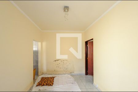 Casa à venda com 119m², 2 quartos e 2 vagas Casa à venda com 119m², 2 quartos e 2 vagasEdícula -Sala