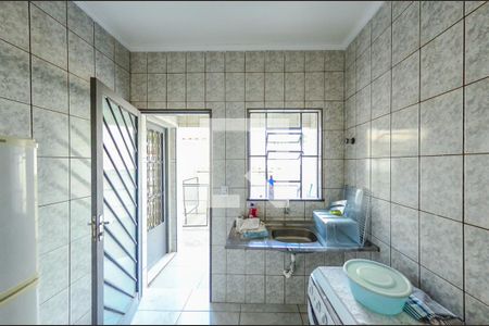 Casa à venda com 119m², 2 quartos e 2 vagas Casa à venda com 119m², 2 quartos e 2 vagasEdícula -Cozinha