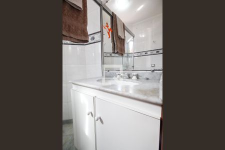 Casa de condomínio à venda com 400m², 4 quartos e 4 vagas Casa de condomínio à venda com 400m², 4 quartos e 4 vagasSuíte 3