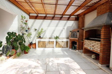 Casa de condomínio à venda com 400m², 4 quartos e 4 vagas Casa de condomínio à venda com 400m², 4 quartos e 4 vagasChurrasqueira