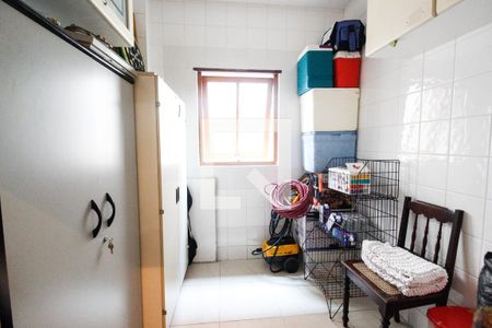 Casa de condomínio à venda com 400m², 4 quartos e 4 vagas Casa de condomínio à venda com 400m², 4 quartos e 4 vagasQuarto de serviço 2