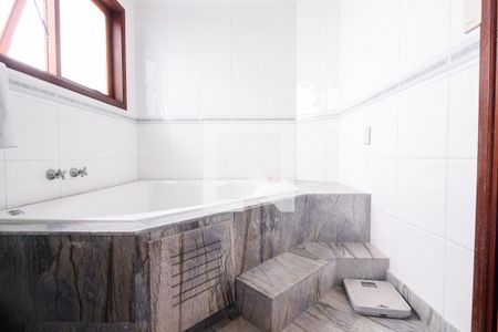 Casa de condomínio à venda com 400m², 4 quartos e 4 vagas Casa de condomínio à venda com 400m², 4 quartos e 4 vagasSuíte 2