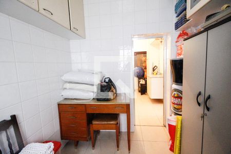 Casa de condomínio à venda com 400m², 4 quartos e 4 vagas Casa de condomínio à venda com 400m², 4 quartos e 4 vagasQuarto de serviço 2