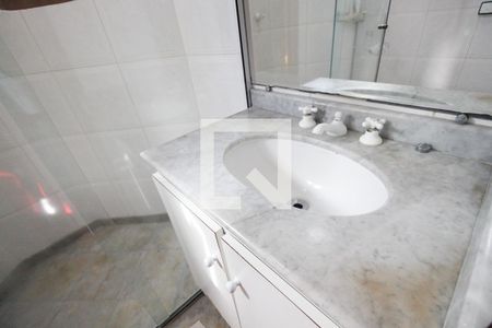 Casa de condomínio à venda com 400m², 4 quartos e 4 vagas Casa de condomínio à venda com 400m², 4 quartos e 4 vagasSuíte 3