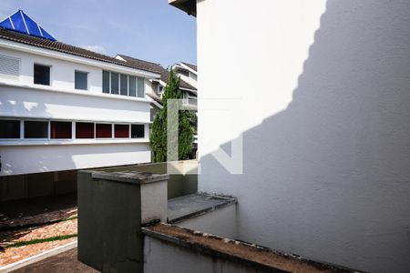 Casa de condomínio à venda com 400m², 4 quartos e 4 vagas Casa de condomínio à venda com 400m², 4 quartos e 4 vagasVista