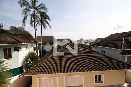 Casa de condomínio à venda com 400m², 4 quartos e 4 vagas Casa de condomínio à venda com 400m², 4 quartos e 4 vagasVista