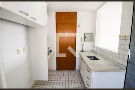 Apartamento à venda com 70m², 3 quartos e 2 vagasCozinha - Armários