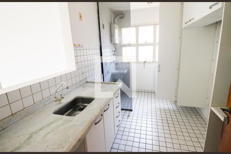 Apartamento à venda com 70m², 3 quartos e 2 vagasCozinha - Armários