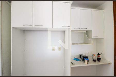 Apartamento à venda com 70m², 3 quartos e 2 vagasCozinha - Armários