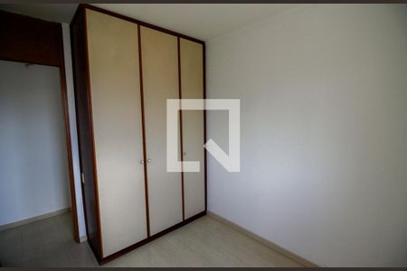 Apartamento à venda com 70m², 3 quartos e 2 vagasQuarto 1 - Armários