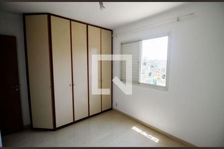 Apartamento à venda com 70m², 3 quartos e 2 vagasQuarto 2 - Armários